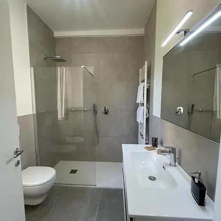 Affittacamere Prestige Via Antiche Mura Sirmione