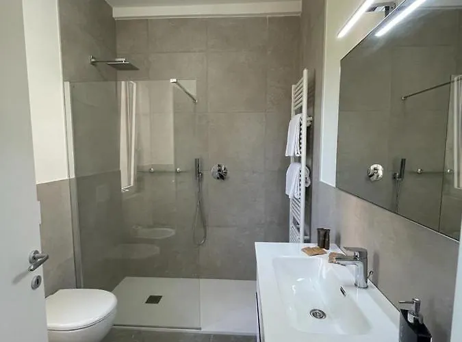 Affittacamere Prestige Via Antiche Mura Sirmione